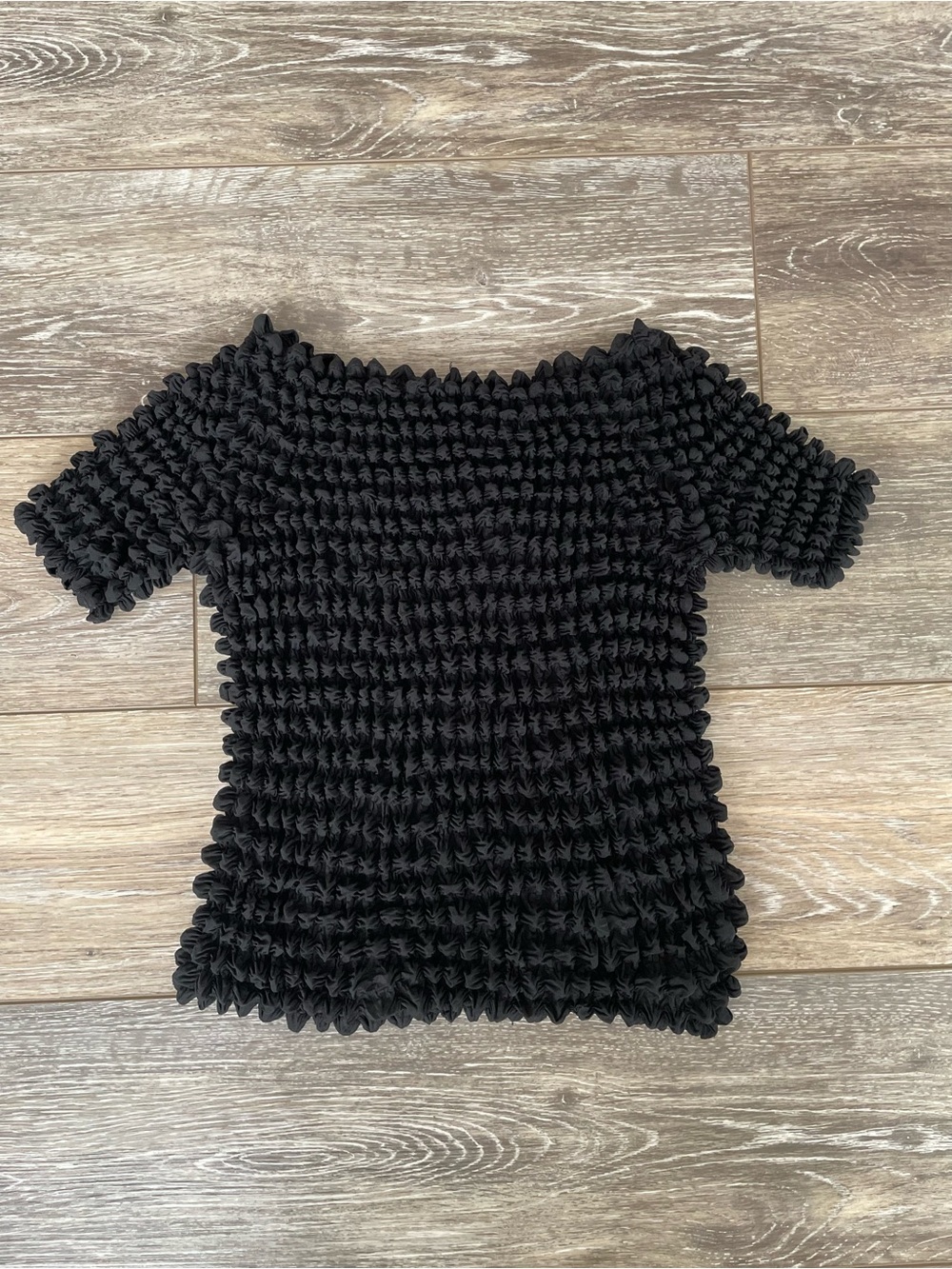 Vintage Stretchy Textured Black Smocked Short Sleeve Top